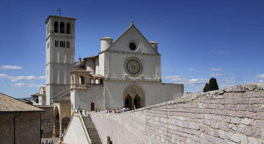 Hotel Properzio Assisi Comodidades foto